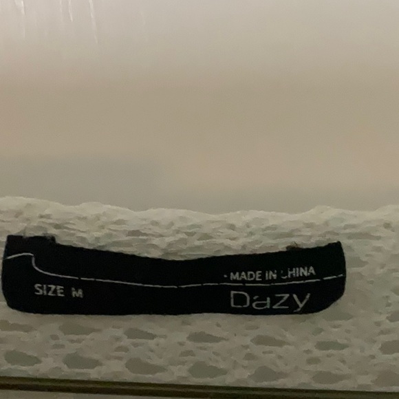 White knit mesh top - Picture 3 of 3